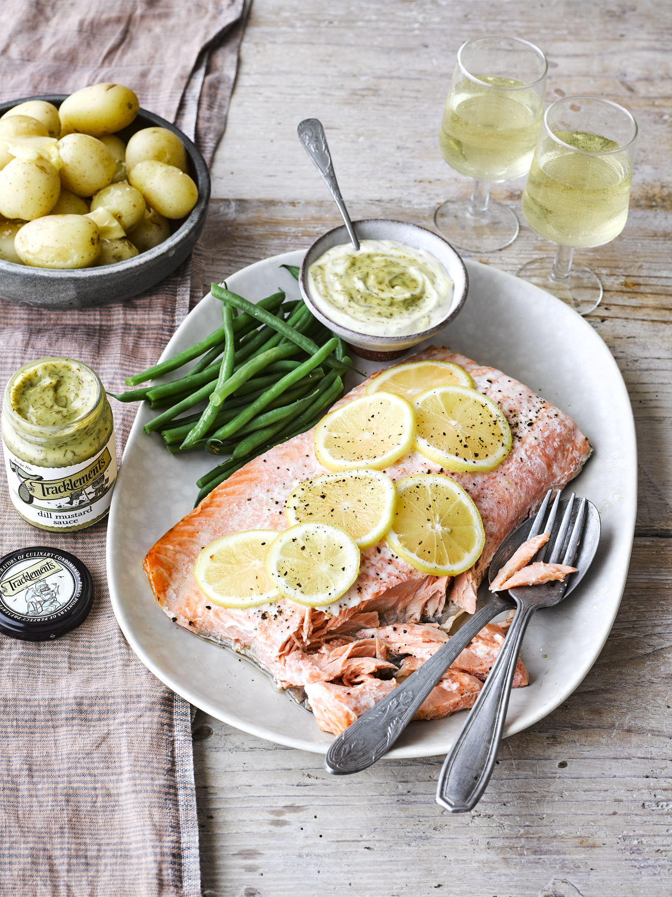 Salmon Fillet with Dill Mustard Sauce